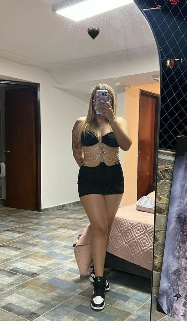 Valeria La Parce top.