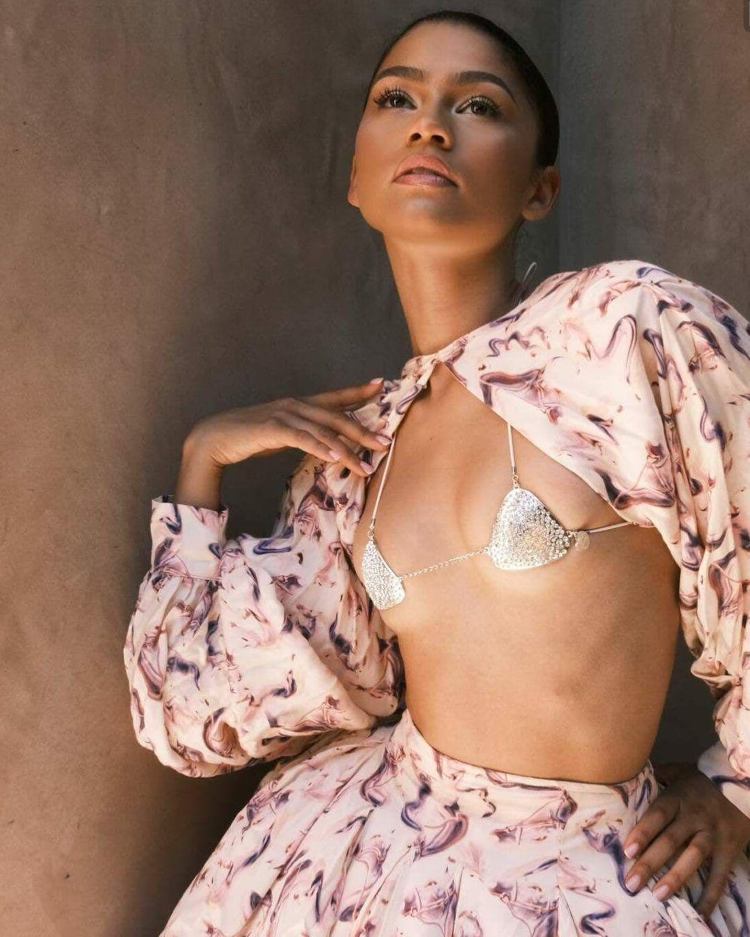 Zendaya tetas.