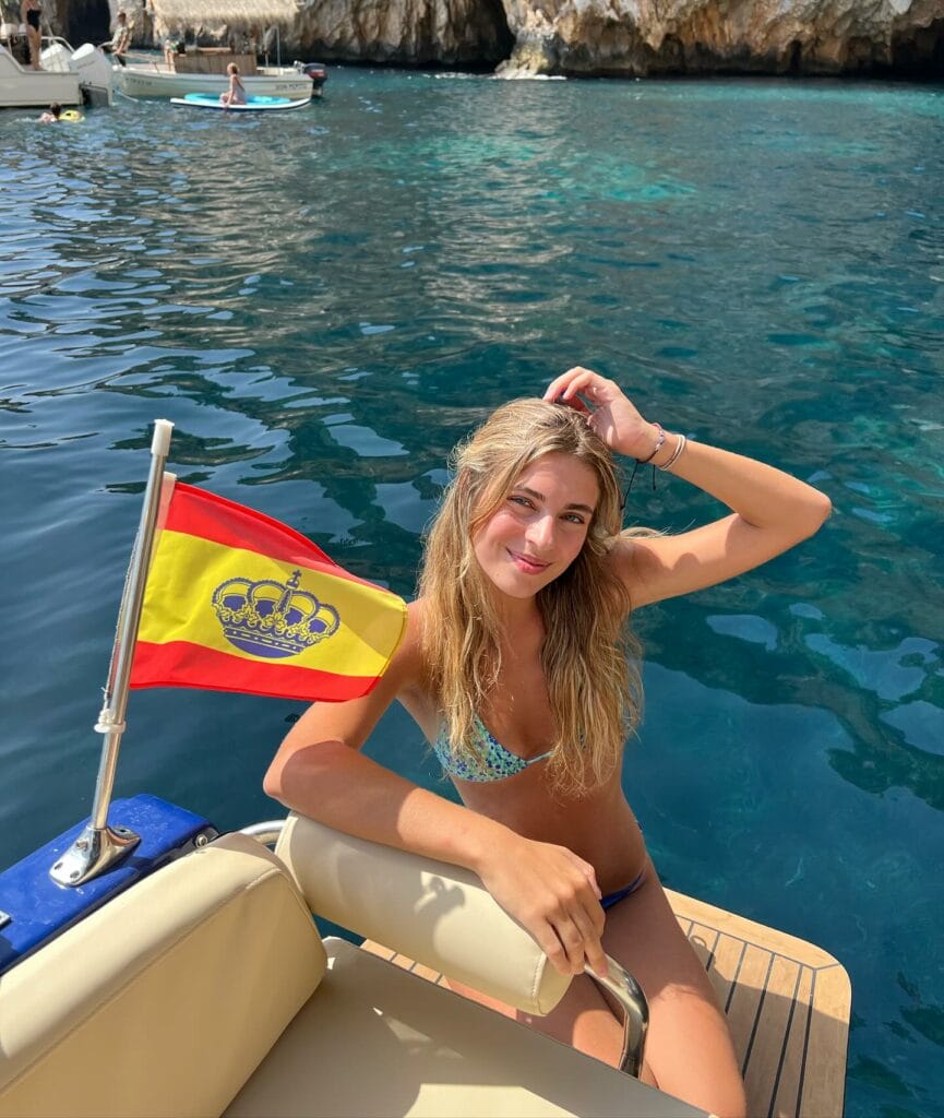 Aitana Soriano en el barco