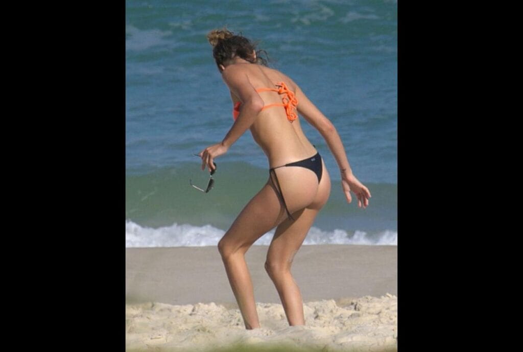 tini culo