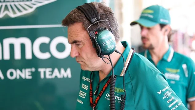 aston martin despide a fallows