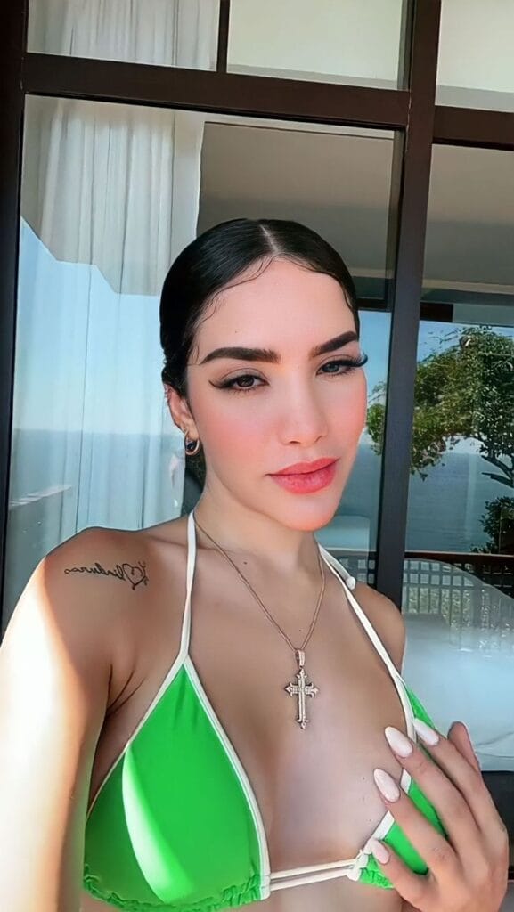 Kimberly Loaiza tetas