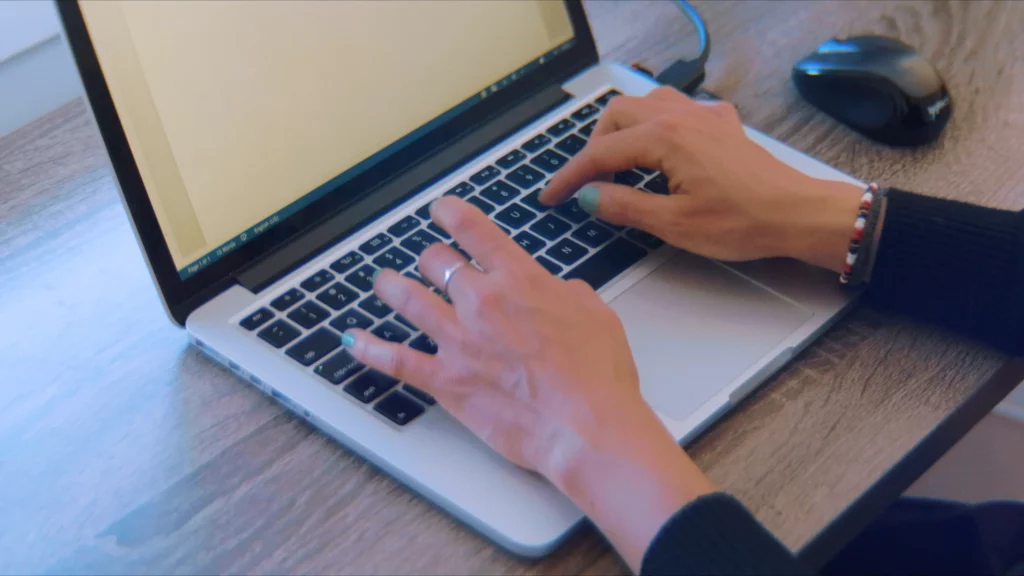 como comunicar que te vas de la empresa