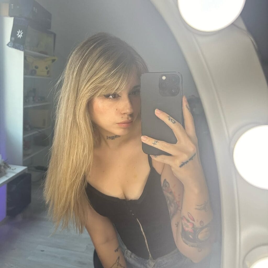 Jesskiu escote