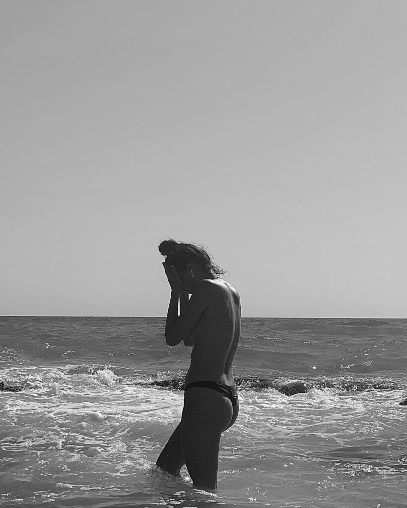 sara gim tetas tanga