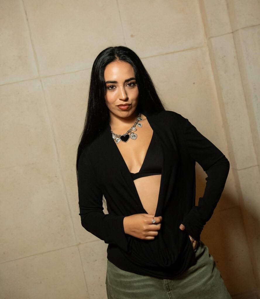 Carla Flila sujetador