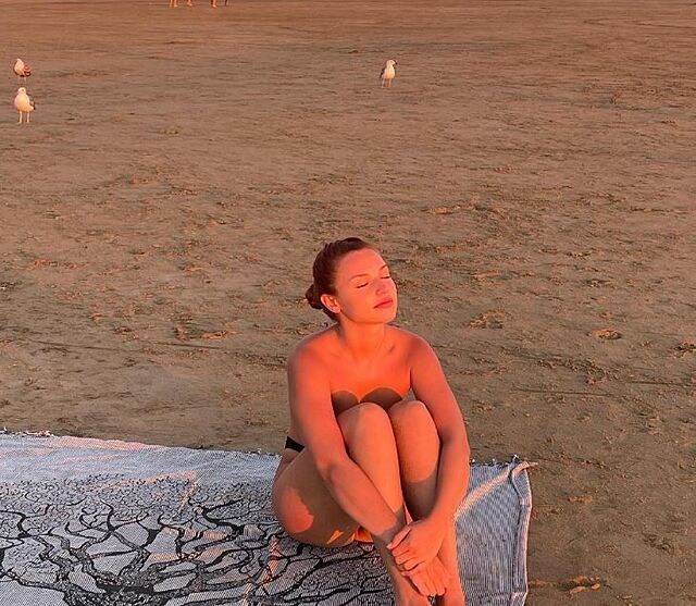 topless Mirela balic