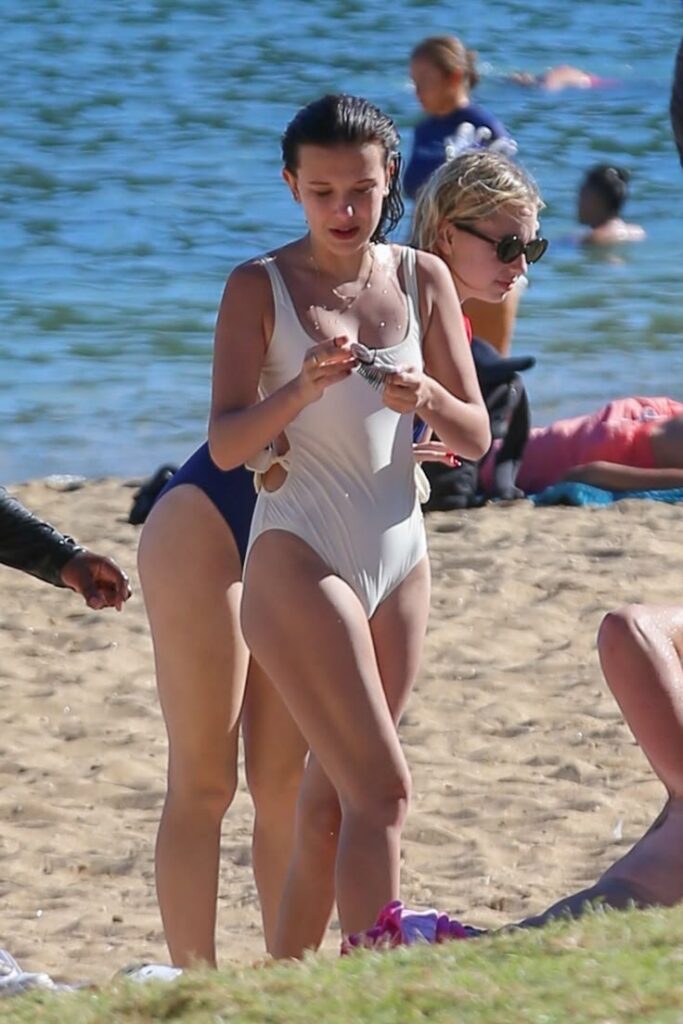Millie Bobby Brown playa