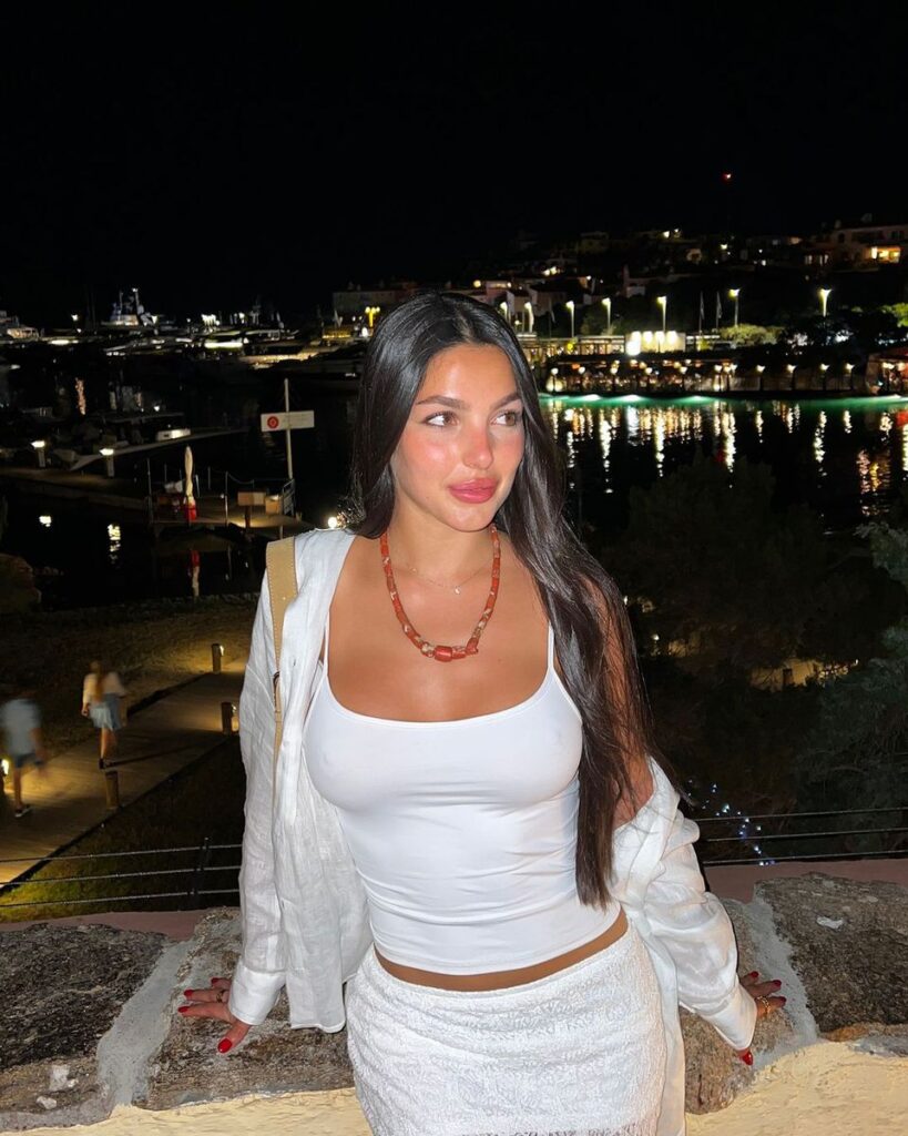Ainhi García tetas