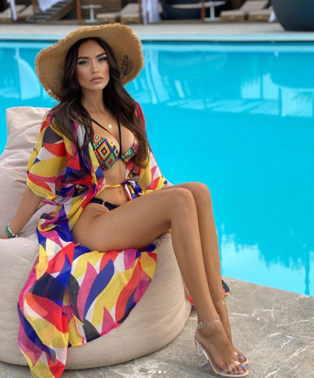 Eva Murati bikini
