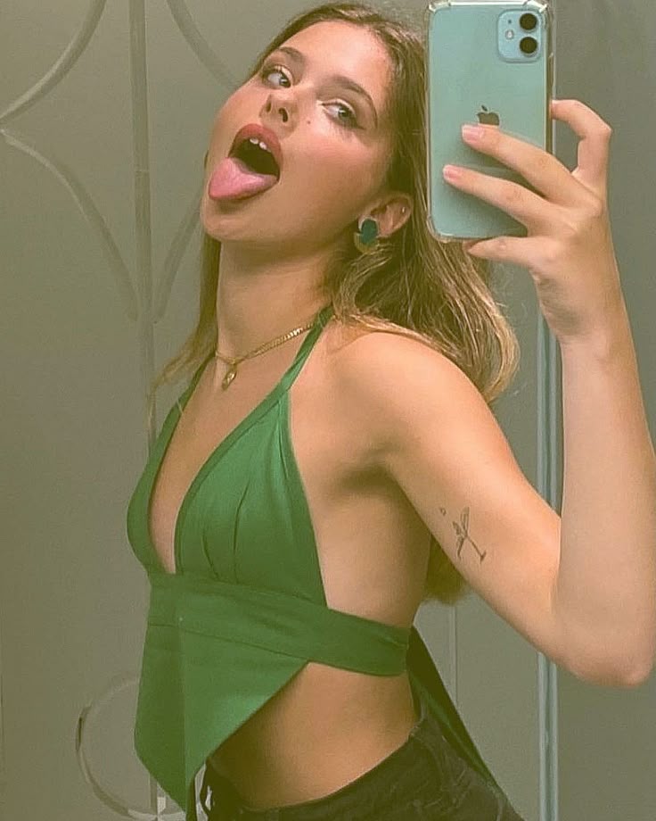 Nicole Wallace  hot