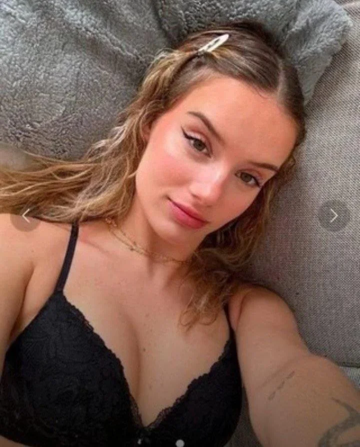 Lia Sikora sujetador