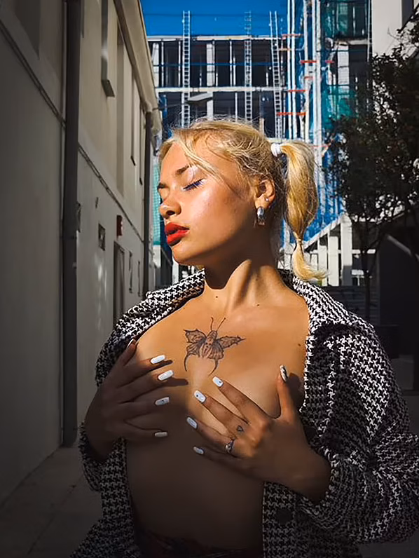 topless María Kovalchuk