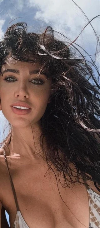 tetas Teresa Bass