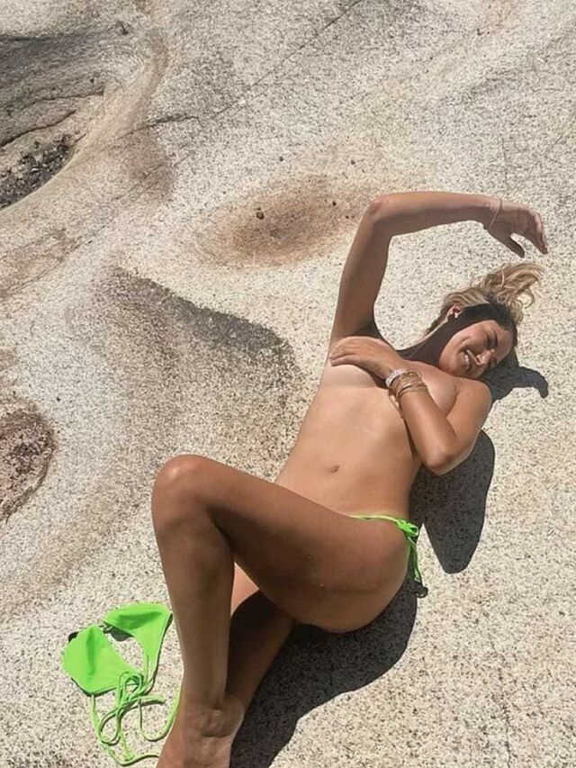alba carrillo topless