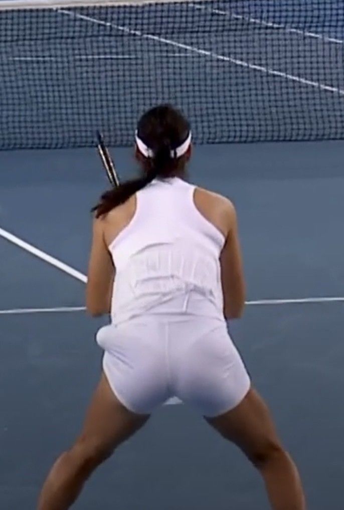 tanga Emma Raducanu