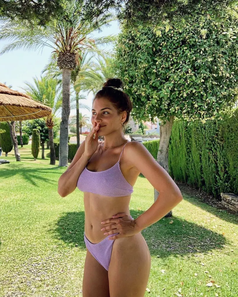 andrea duro pezones