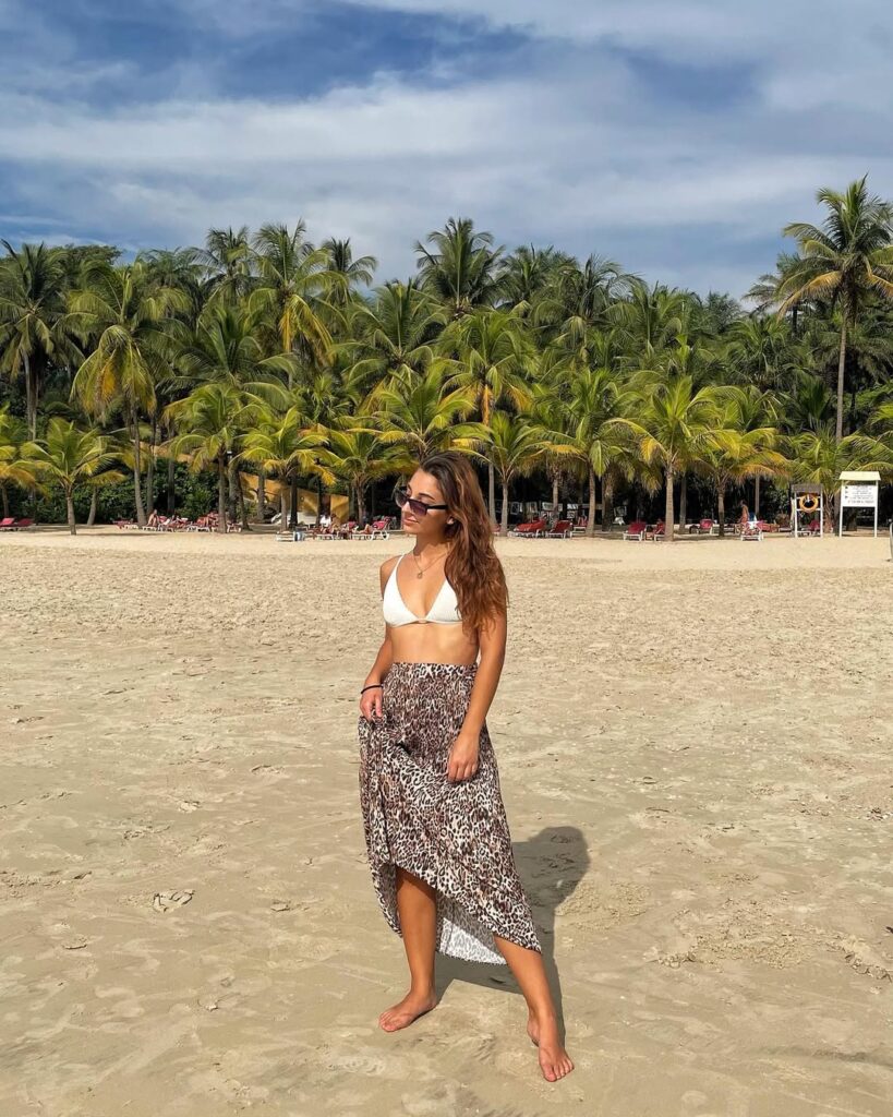 raquel bernabeu bikini playa