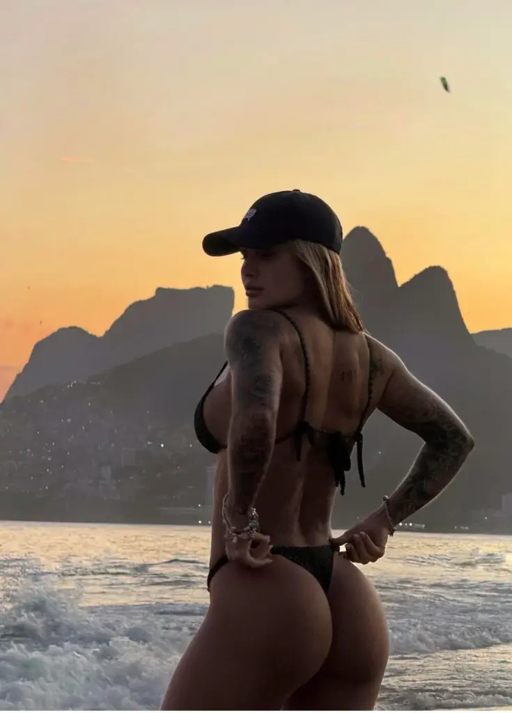 tanga Bruna Rotta culo