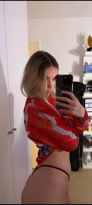 tanga Lia Sikora