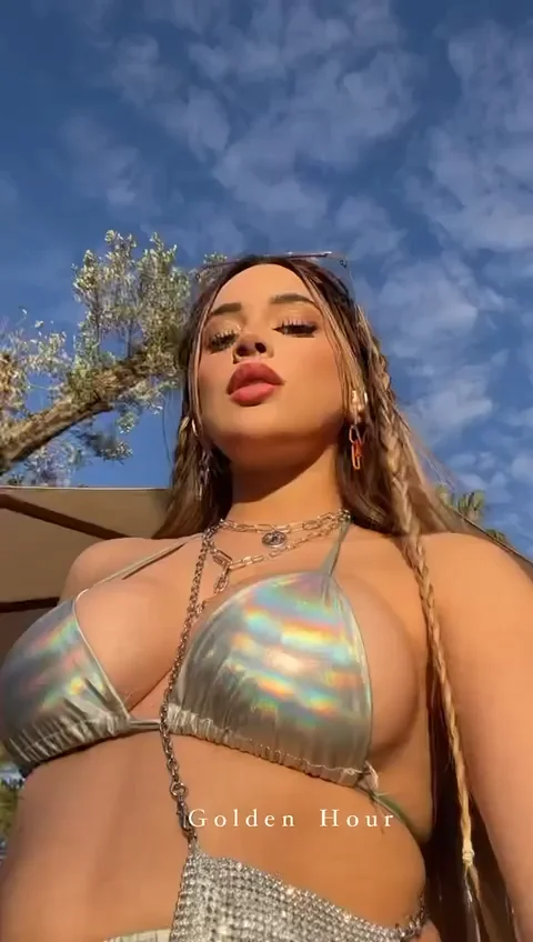 tetas Brianda Deyanara