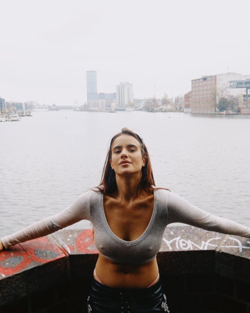 tetas Gala Montes