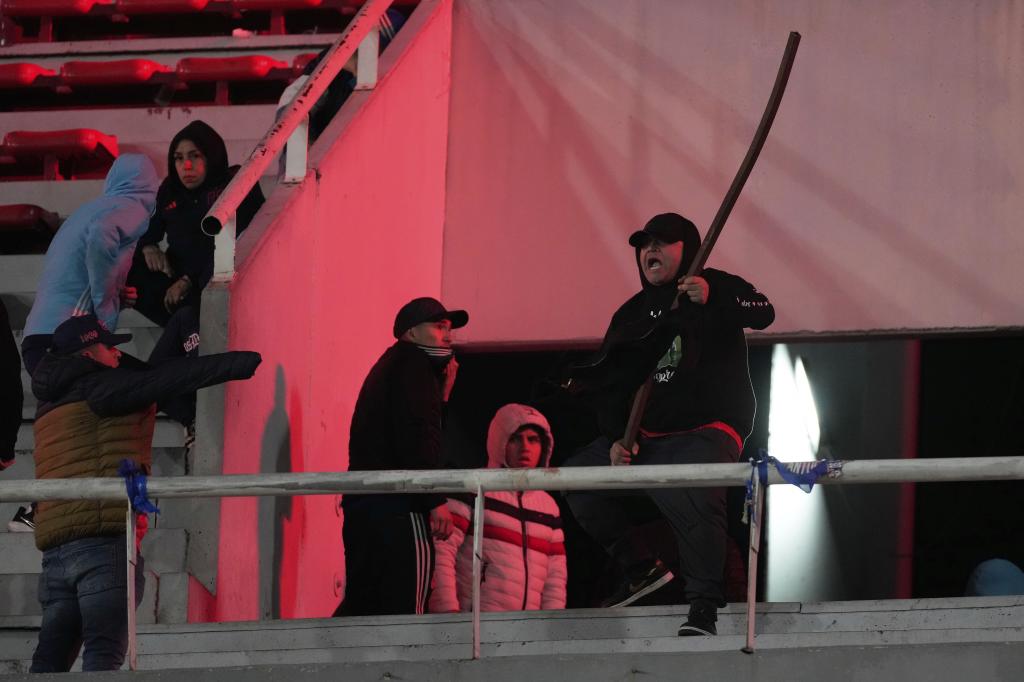 barras Independiente vs Universidad de Chile