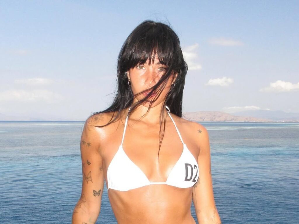 Aitana bikini tetas