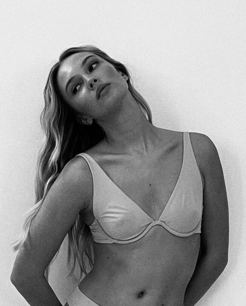 lenceria Alexia Litvinova, novia de Alexis Sánchez