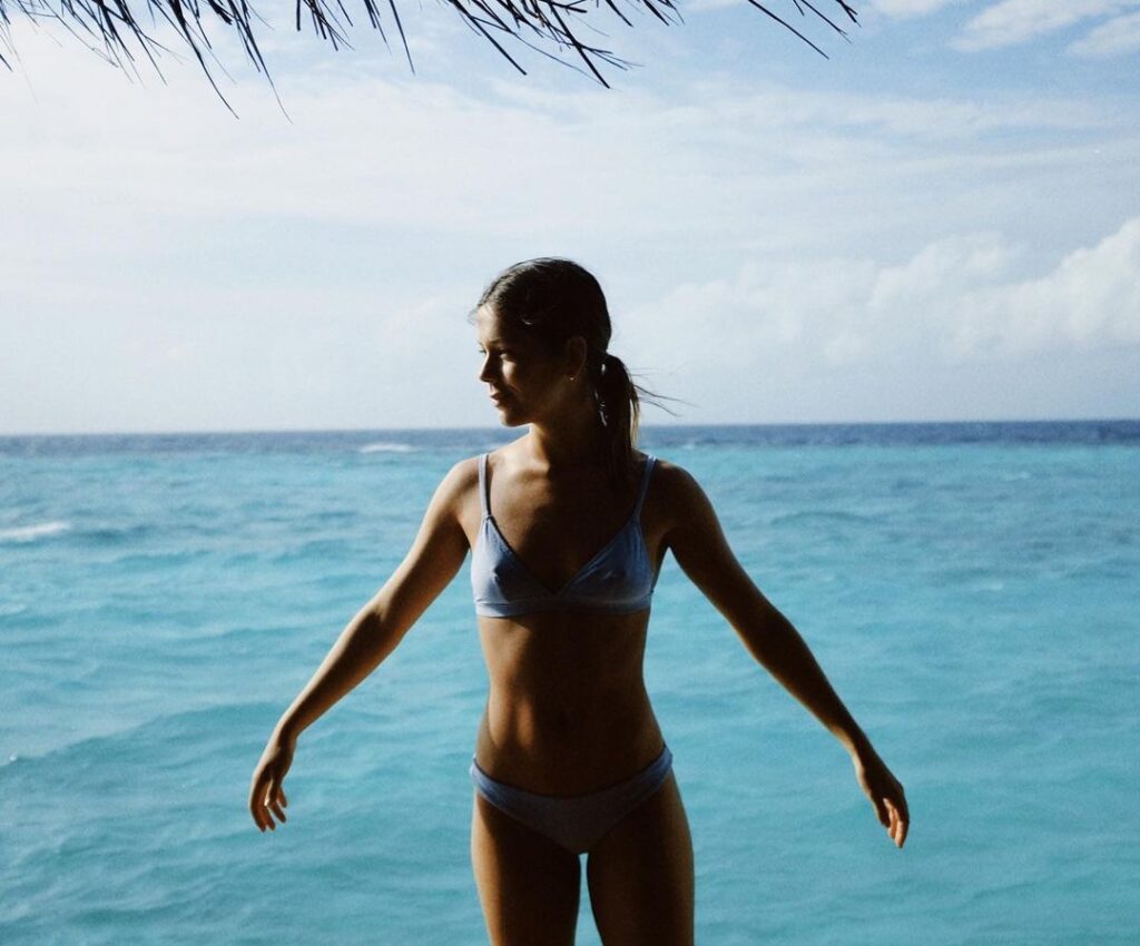 Georgina Amorós bikini playa