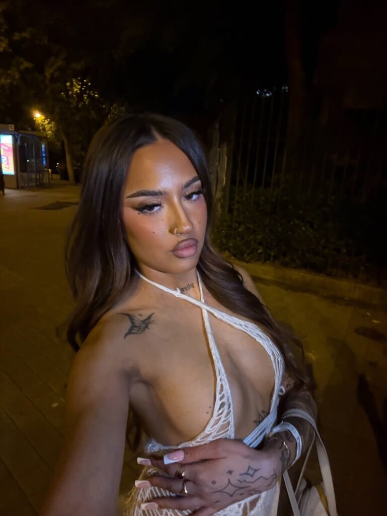 Alba Moreno tetas