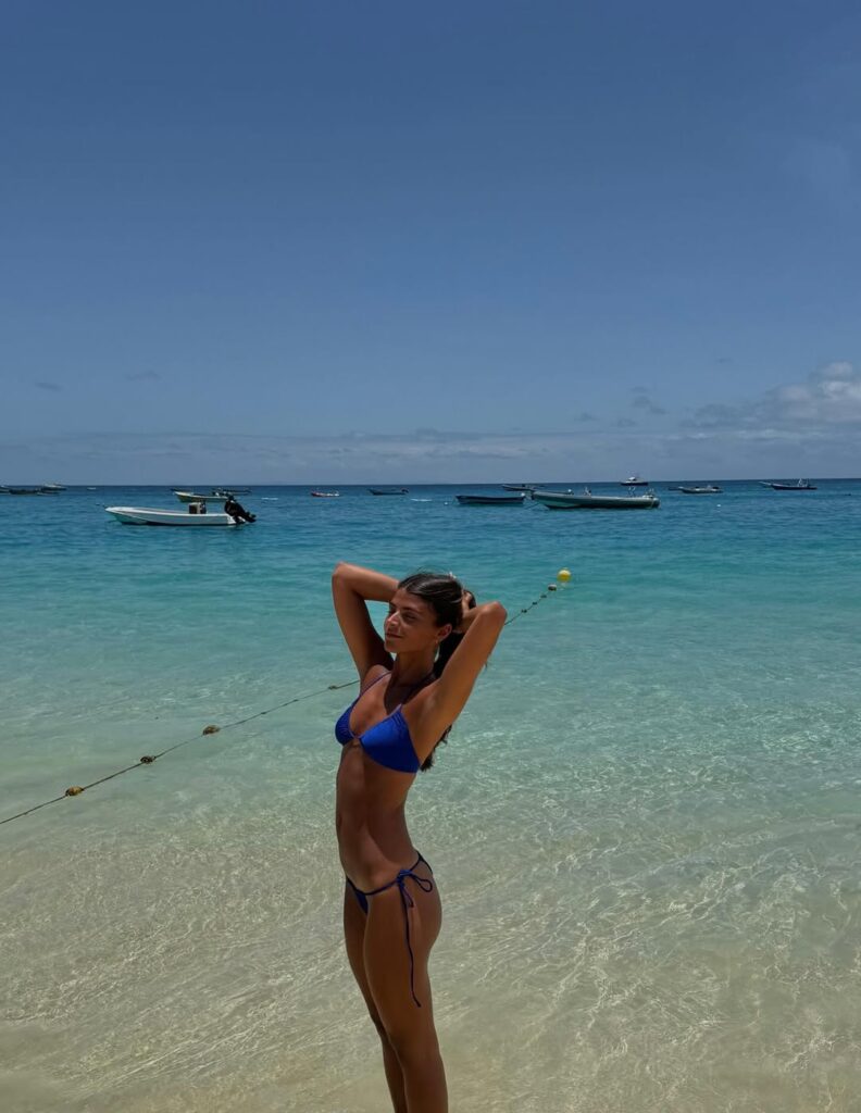 Lucía Poyán bikini tanga