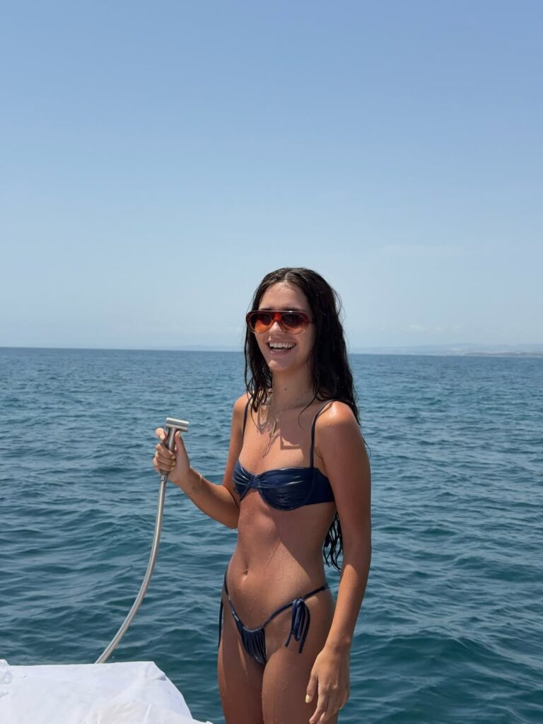 bikini tanga Mada Mariño