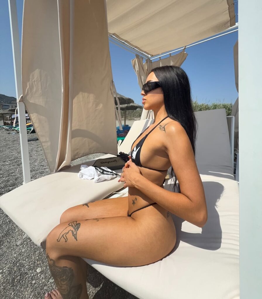 bikini Alba Moreno tanga