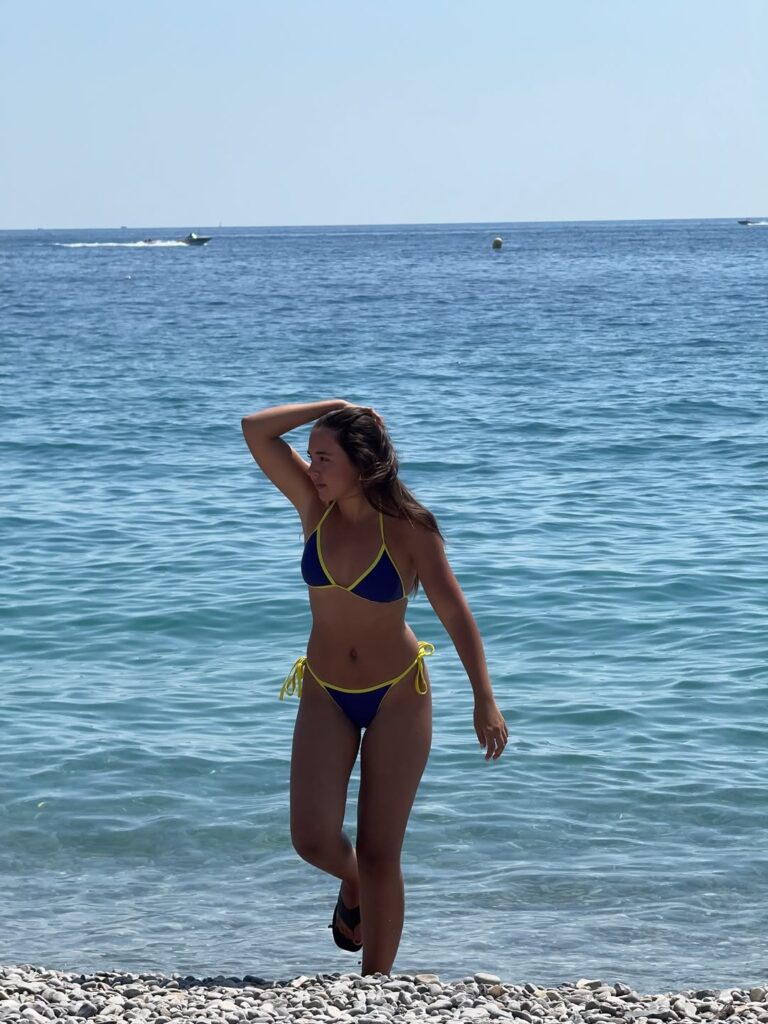 bikini Paula Laguno playa