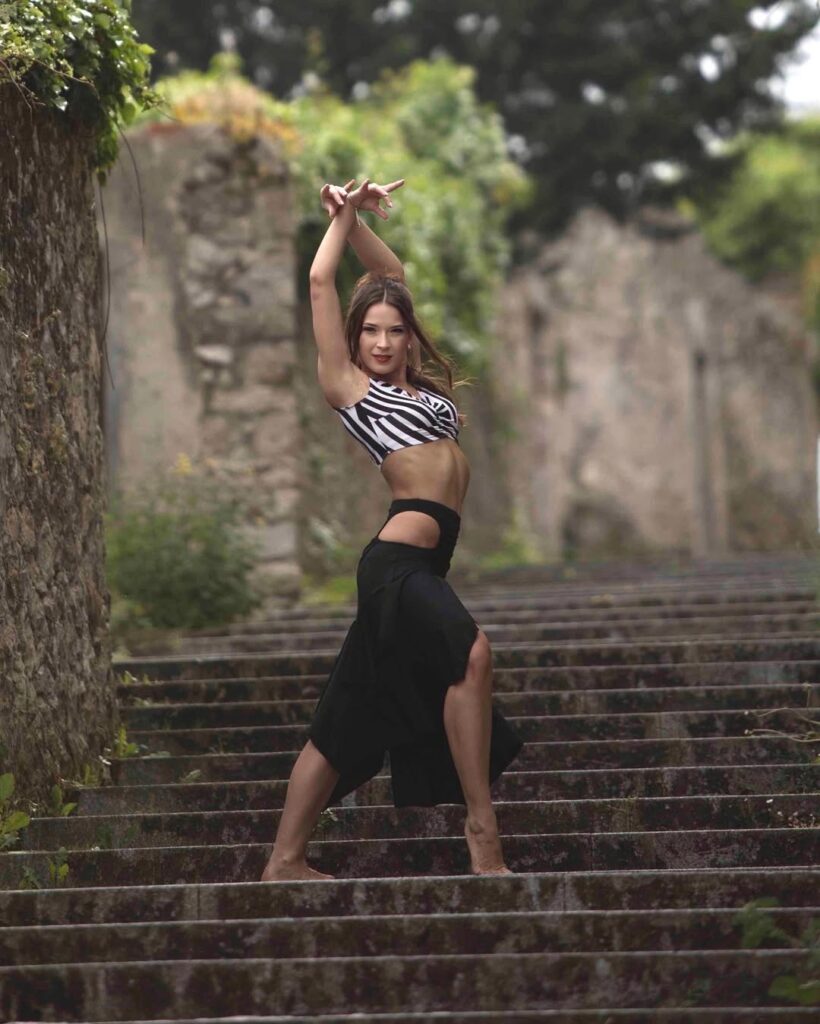 sexi Yana Olina