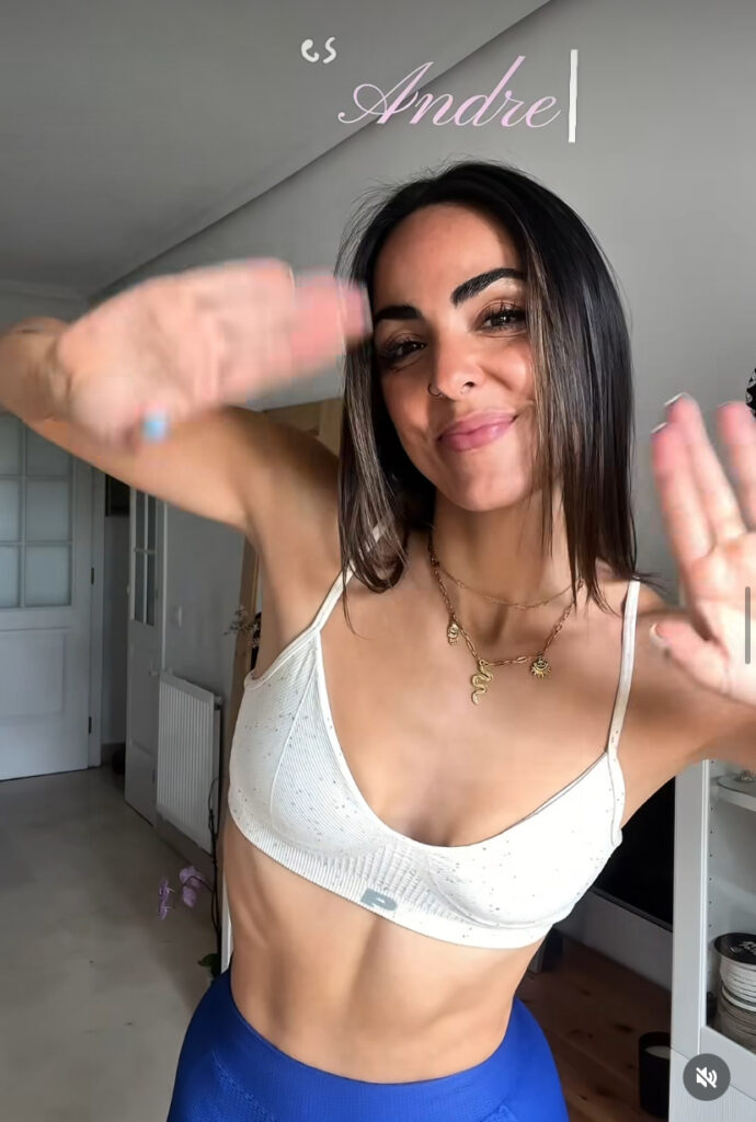 andrea pelaez tetas
