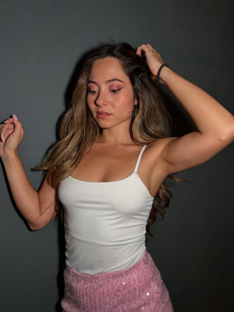 Ani Li @lagalletitachina tetas