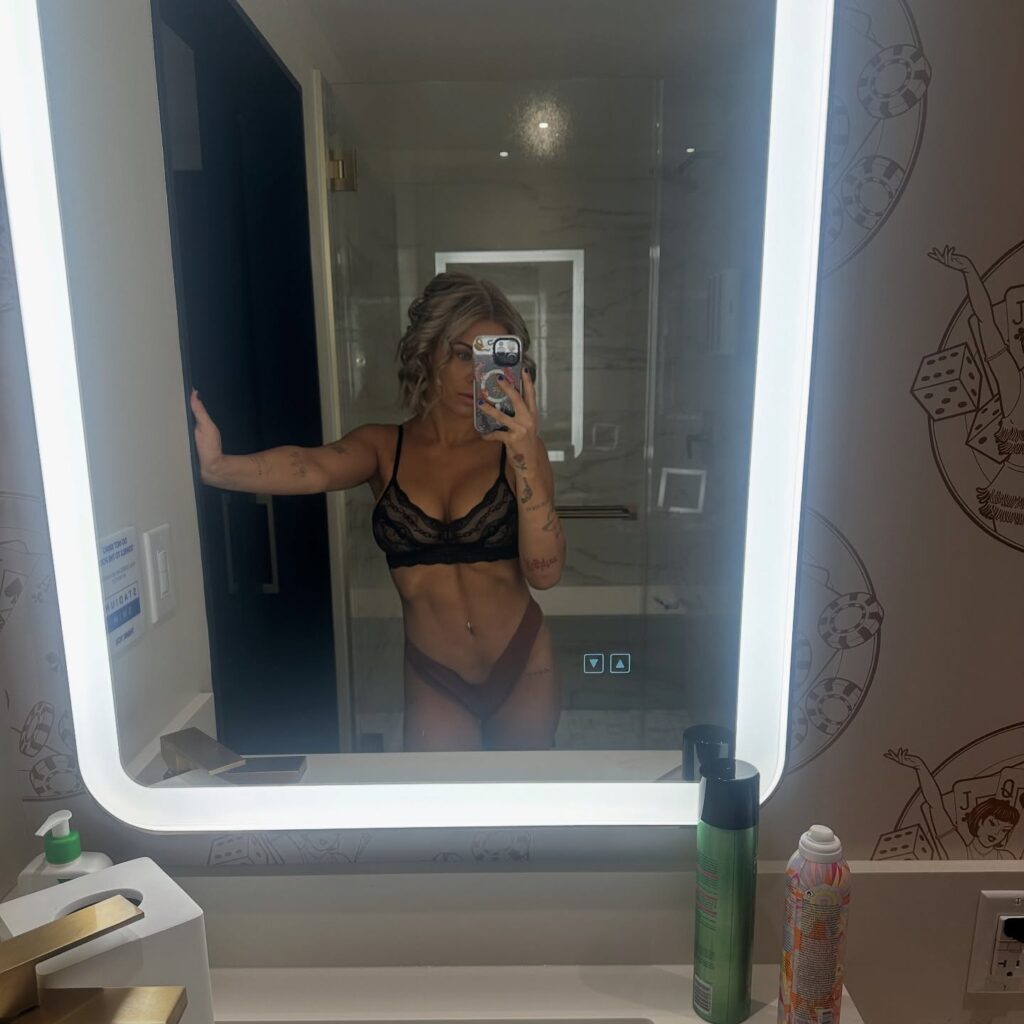 Paige VanZant hot