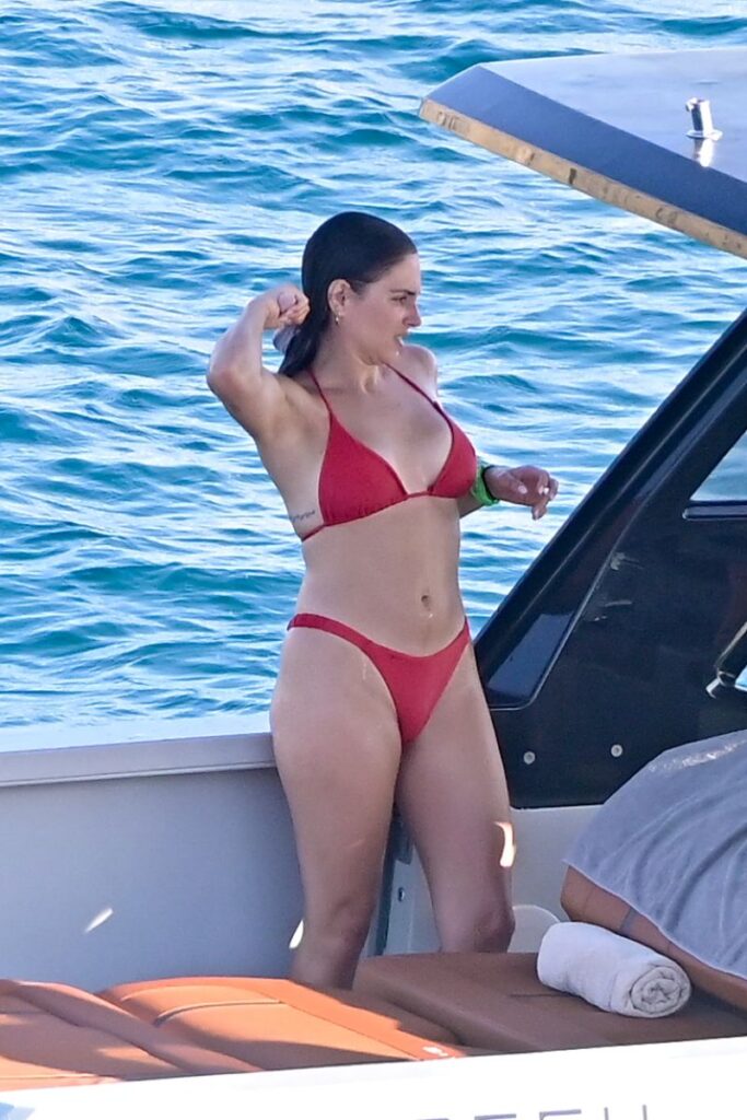 cuerpo Andrea Duro