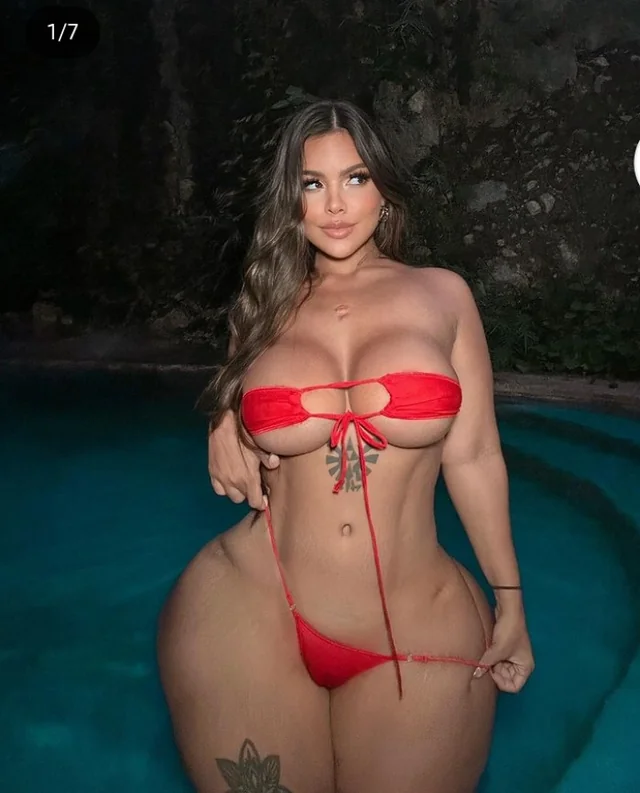 Gracie Bon  bikini