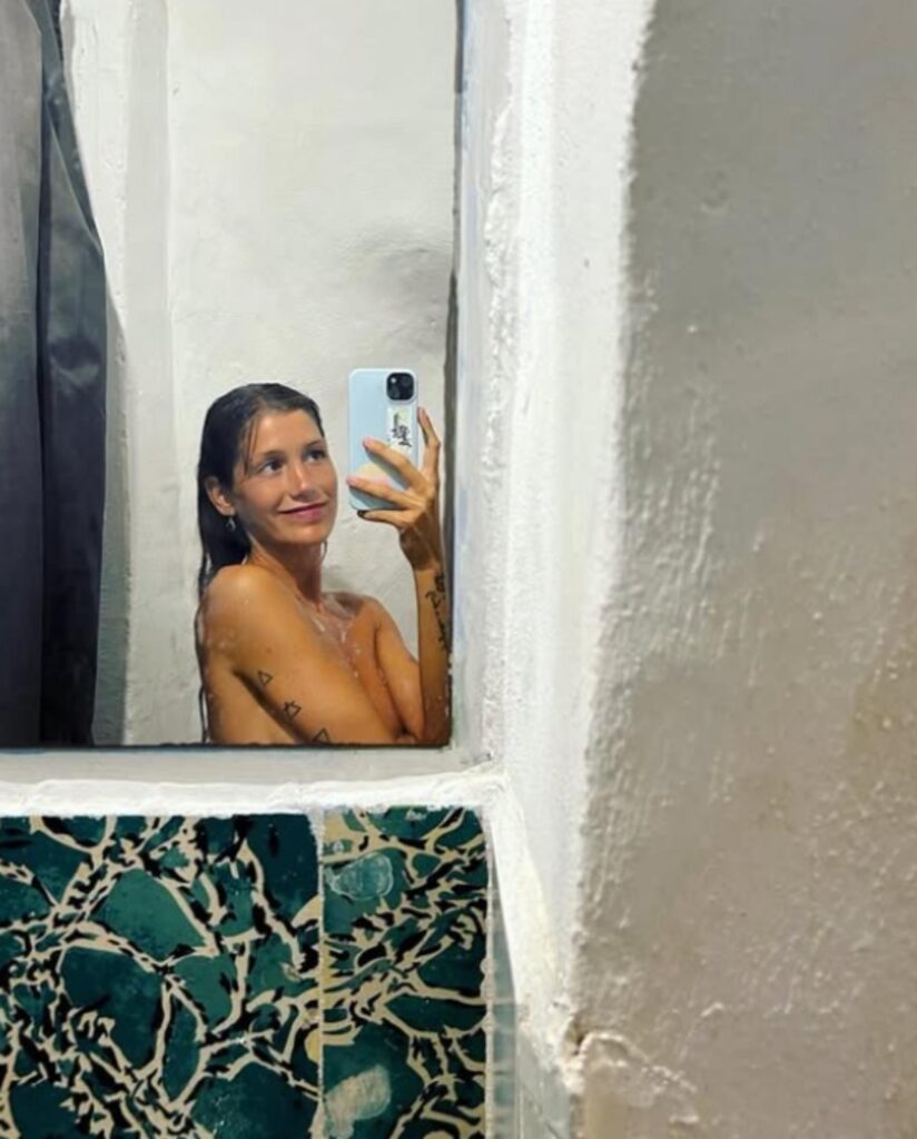 Miri Pérez-Cabrero desnuda