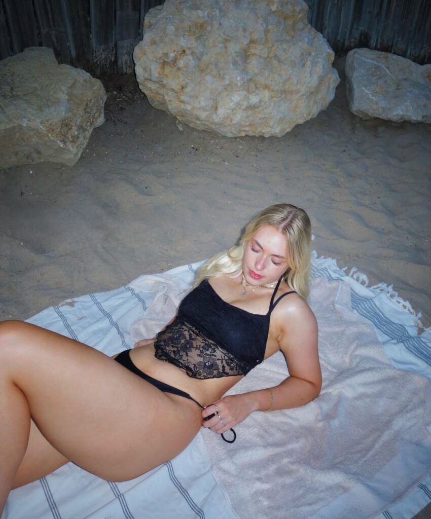 Sára Peterková hot
