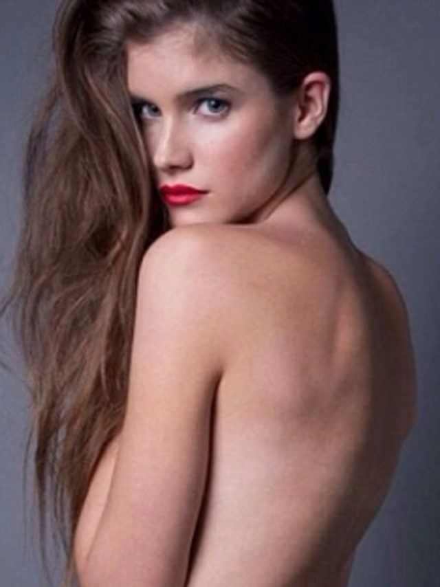 Irina Isasia topless
