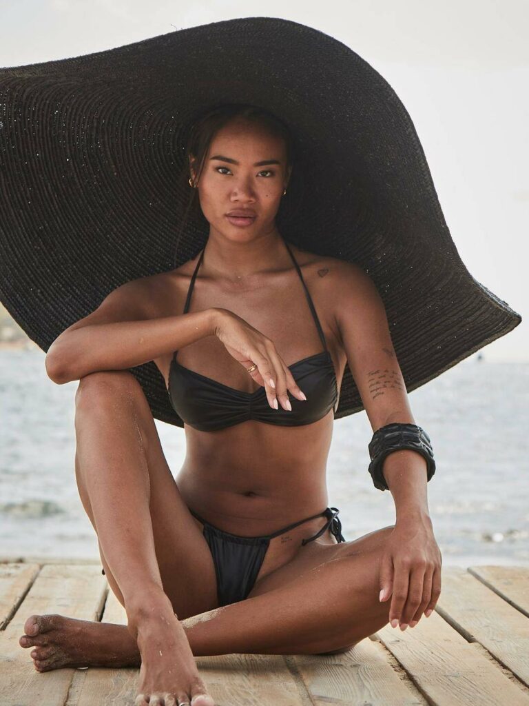 Nona Sobo bikini tanga