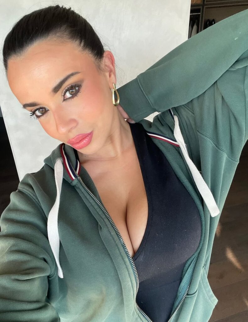 Sarah Santaolalla tetas