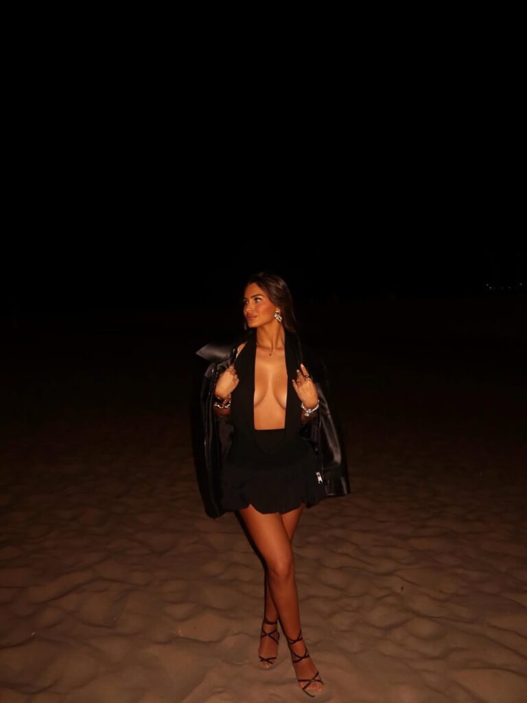 tetas de cristina la isla de las tentaciones 9