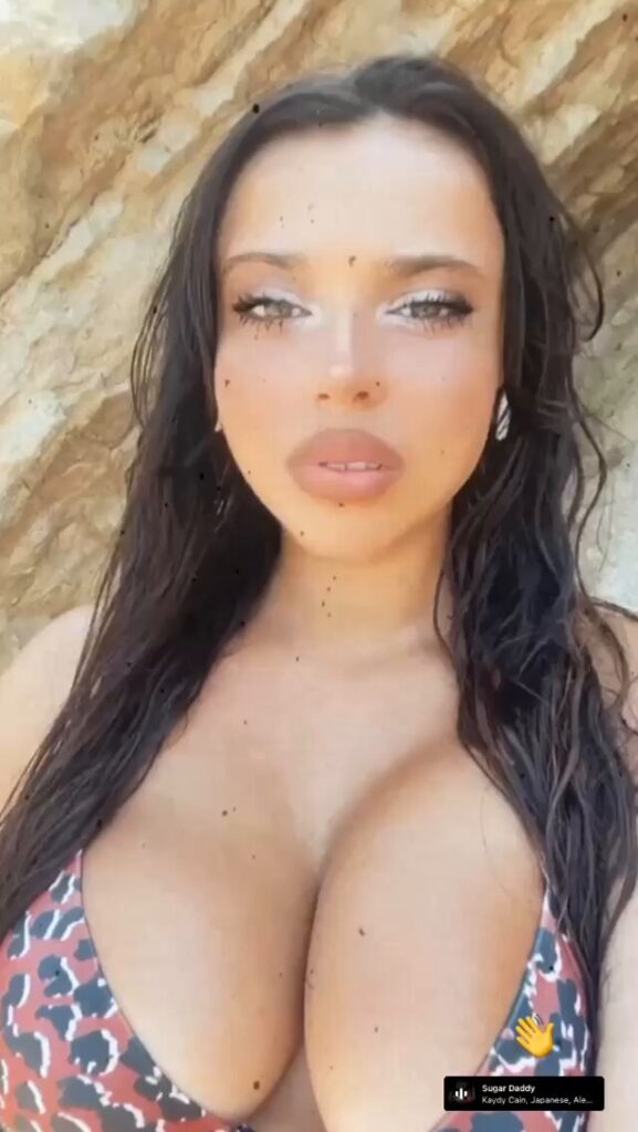 playa Sarah Santaolalla bikini