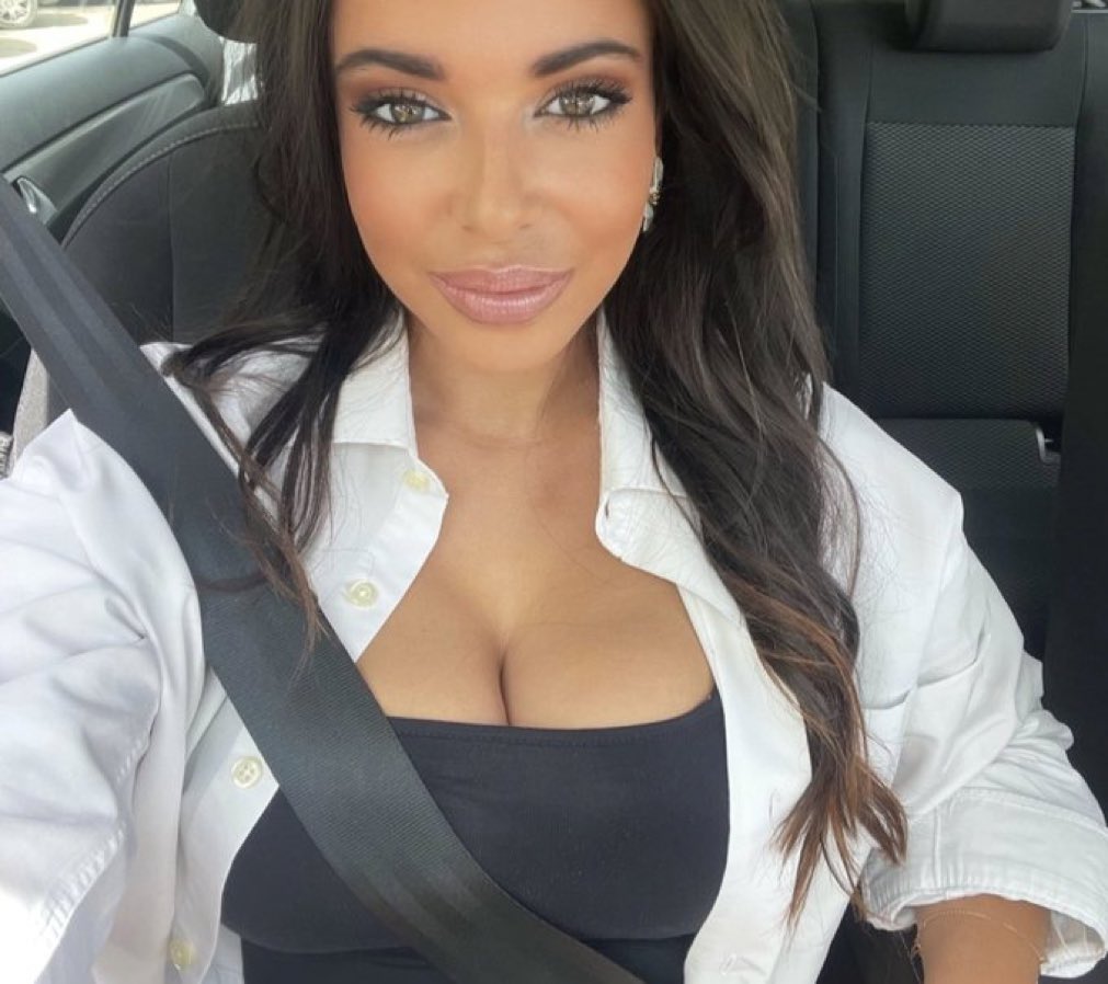 las tetas de Sarah Santaolalla