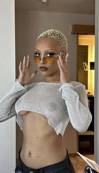 pezones Doja Cat